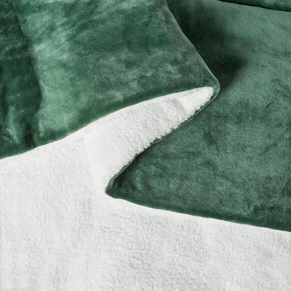 Brand New Green 3 Piece DQ Reversible Micromink Sherpa Comforter Set - Picture 3 of 4